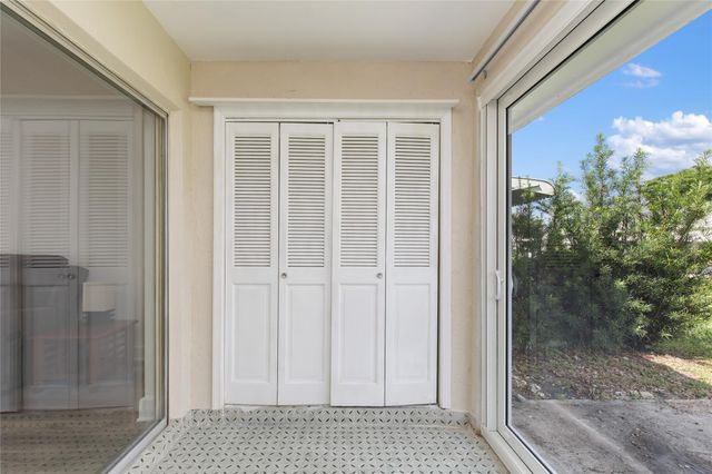 8551 NW 11th St B163, Plantation, FL 33322