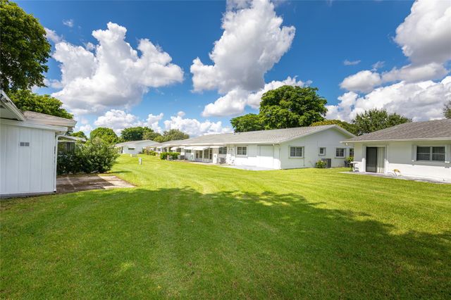 8551 NW 11th St B163, Plantation, FL 33322