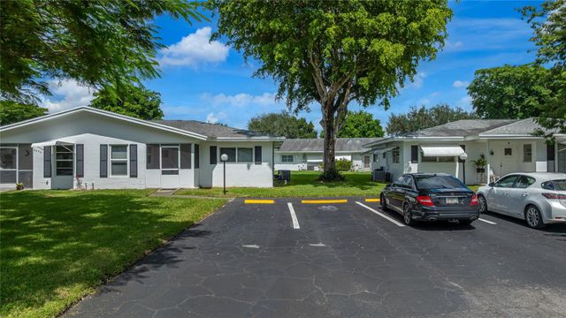 8551 NW 11th St B163, Plantation, FL 33322