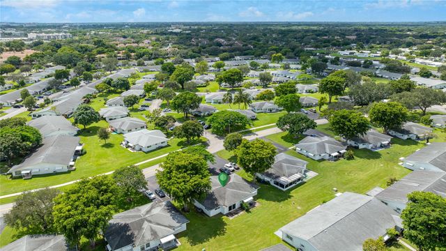 8551 NW 11th St B163, Plantation, FL 33322