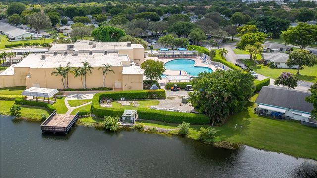 8551 NW 11th St B163, Plantation, FL 33322