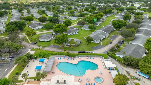 8551 NW 11th St B163, Plantation, FL 33322