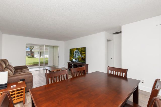 8551 NW 11th St B163, Plantation, FL 33322