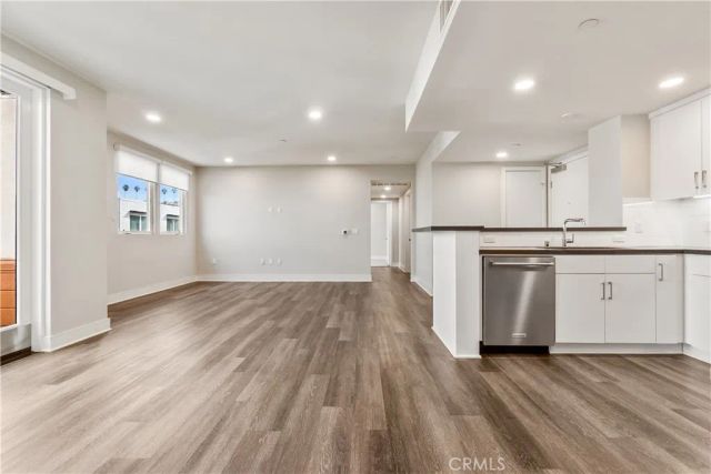 6030 Seabluff 505, Playa Vista, CA 90094