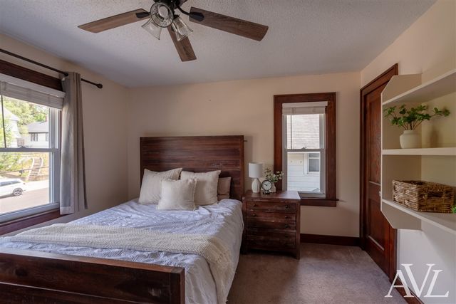 1014 Crescent Street, Grand Rapids, MI 49503