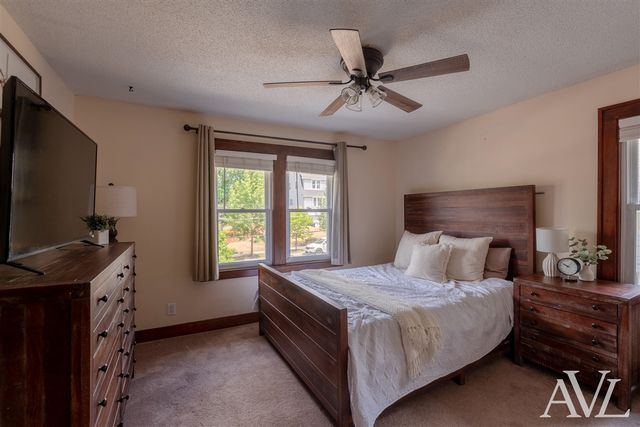 1014 Crescent Street, Grand Rapids, MI 49503