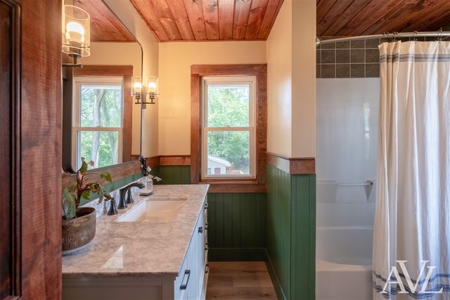 1014 Crescent Street, Grand Rapids, MI 49503