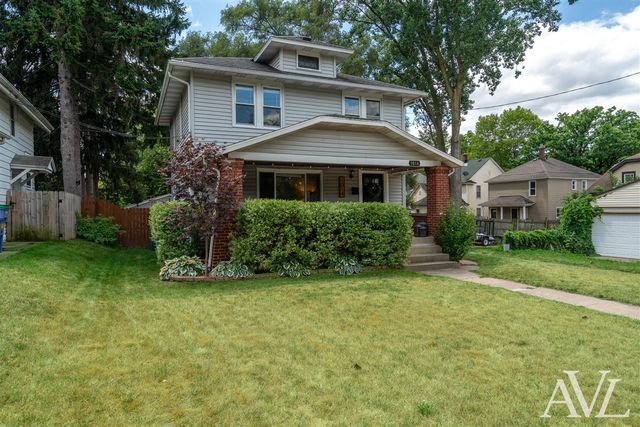 1014 Crescent Street, Grand Rapids, MI 49503