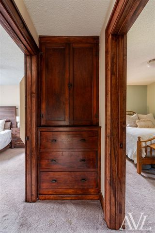 1014 Crescent Street, Grand Rapids, MI 49503