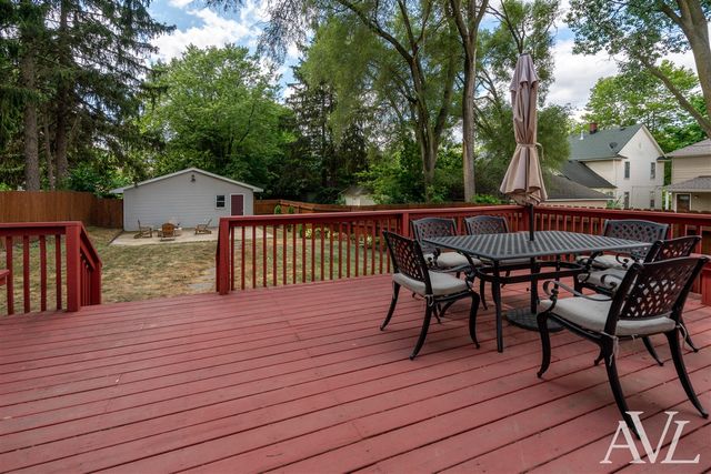 1014 Crescent Street, Grand Rapids, MI 49503