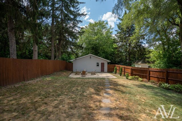 1014 Crescent Street, Grand Rapids, MI 49503
