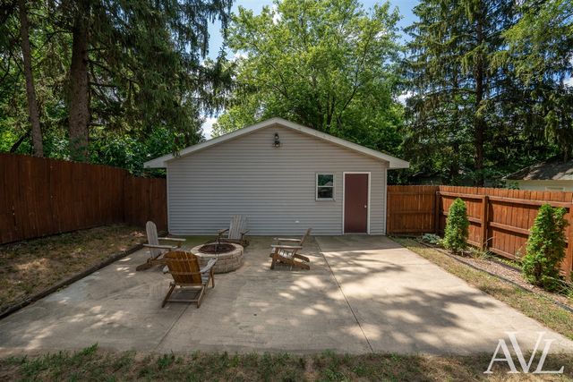 1014 Crescent Street, Grand Rapids, MI 49503