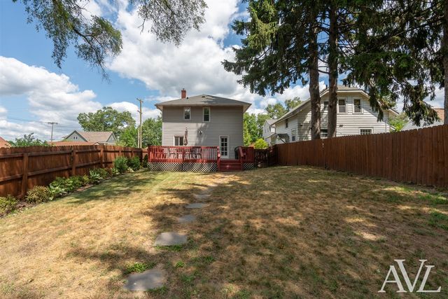 1014 Crescent Street, Grand Rapids, MI 49503