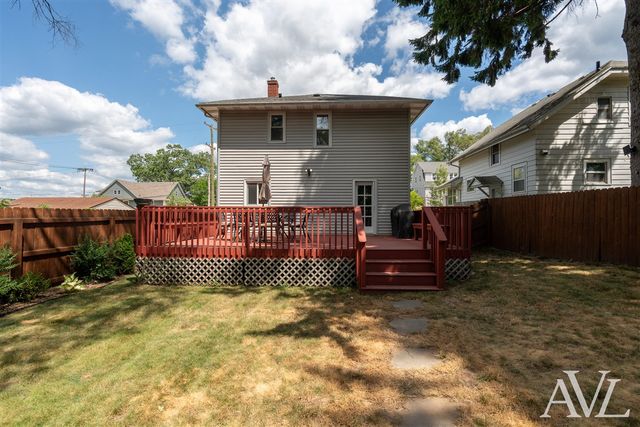 1014 Crescent Street, Grand Rapids, MI 49503