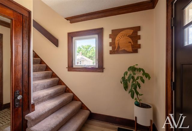 1014 Crescent Street, Grand Rapids, MI 49503