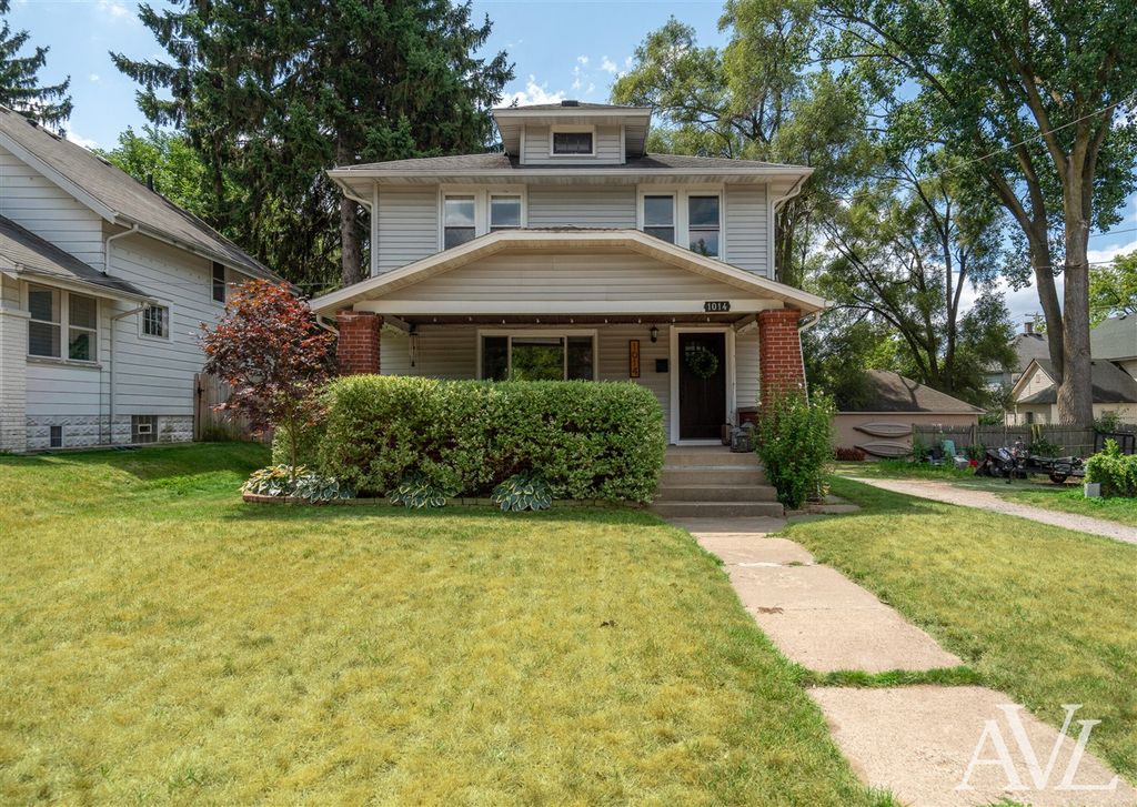 1014 Crescent Street, Grand Rapids, MI 49503