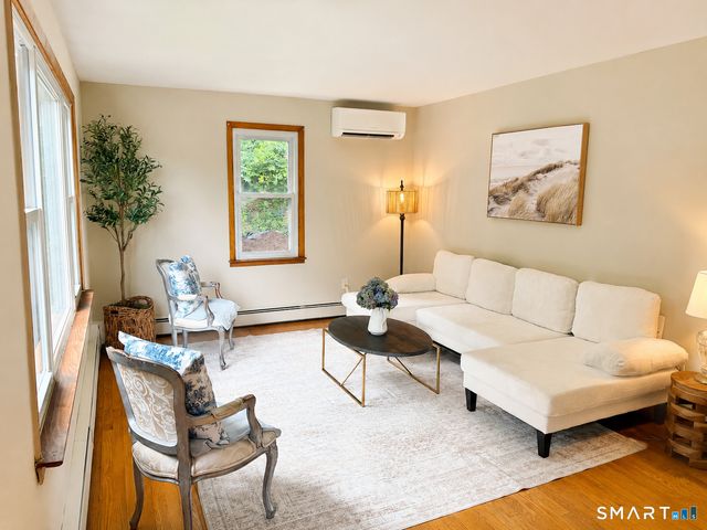 18 Dawn Street, Fairfield, CT 06824