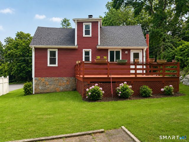 18 Dawn Street, Fairfield, CT 06824