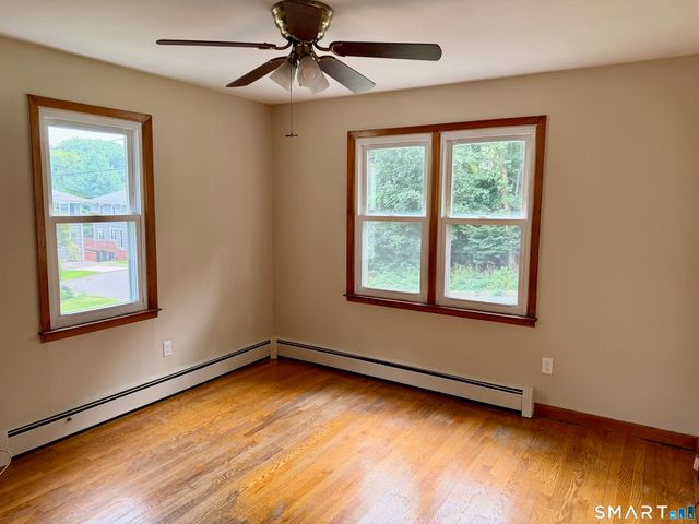 18 Dawn Street, Fairfield, CT 06824