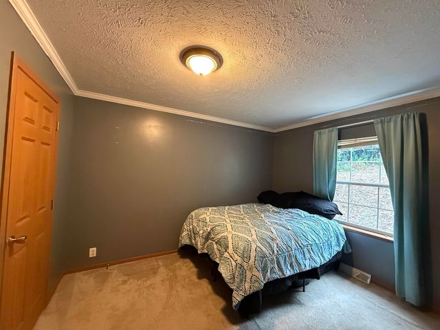112 Outwater Road, Shaftsbury, VT 05262