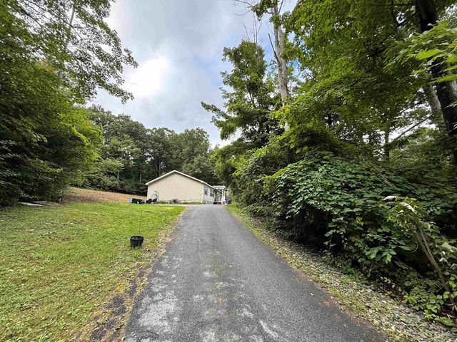 112 Outwater Road, Shaftsbury, VT 05262