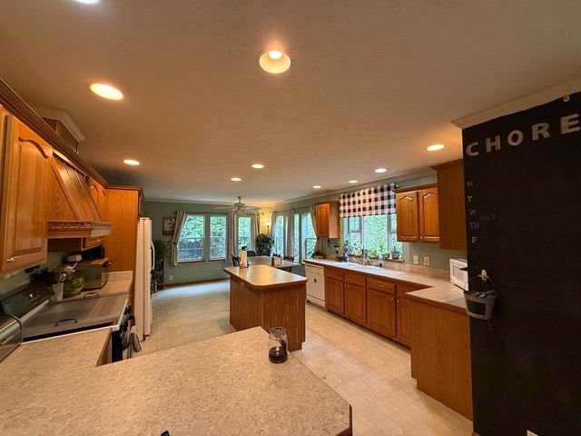 112 Outwater Road, Shaftsbury, VT 05262