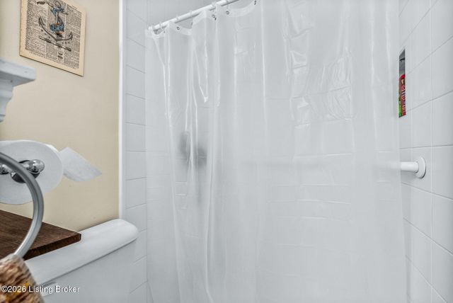 9805 Cypress Creek Dr, Louisville, KY 40241