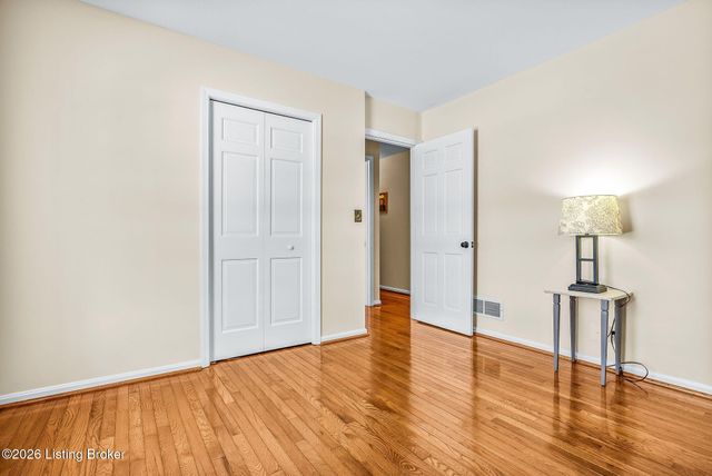 9805 Cypress Creek Dr, Louisville, KY 40241