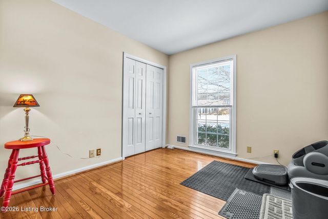 9805 Cypress Creek Dr, Louisville, KY 40241