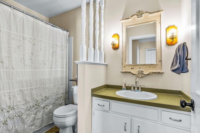 9805 Cypress Creek Dr, Louisville, KY 40241