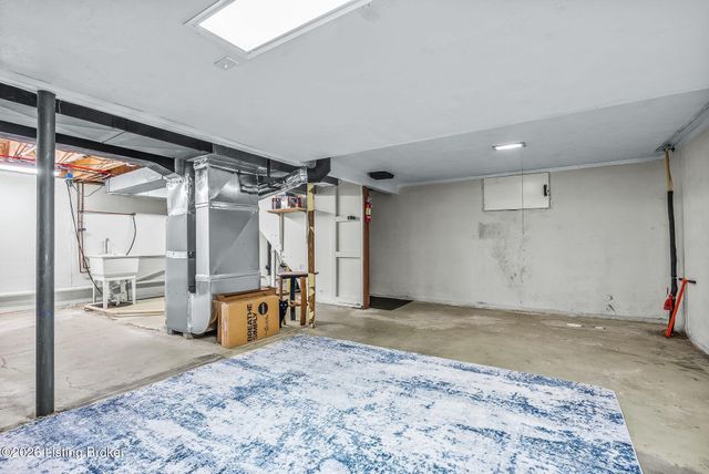 9805 Cypress Creek Dr, Louisville, KY 40241