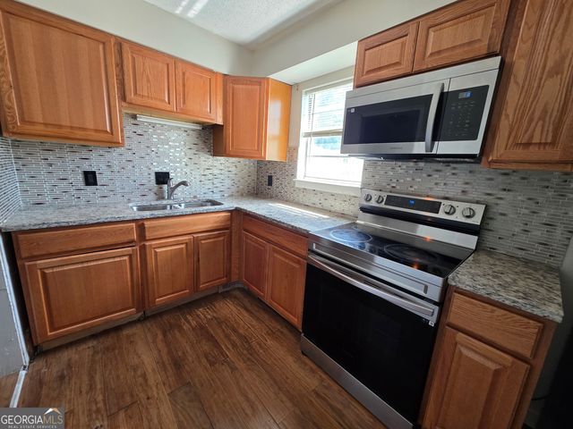 4701 Flat Shoals Road 49B, Union City, GA 30291