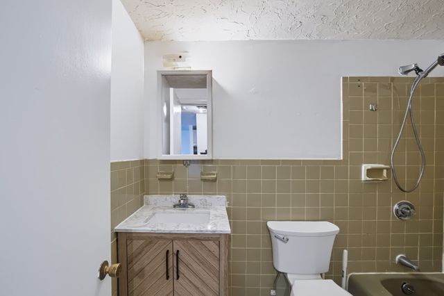 974-976 Main St 24, Melrose, MA 02176