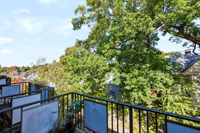 974-976 Main St 24, Melrose, MA 02176