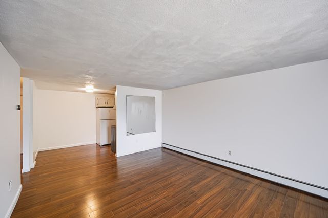 974-976 Main St 24, Melrose, MA 02176
