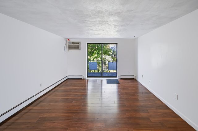 974-976 Main St 24, Melrose, MA 02176