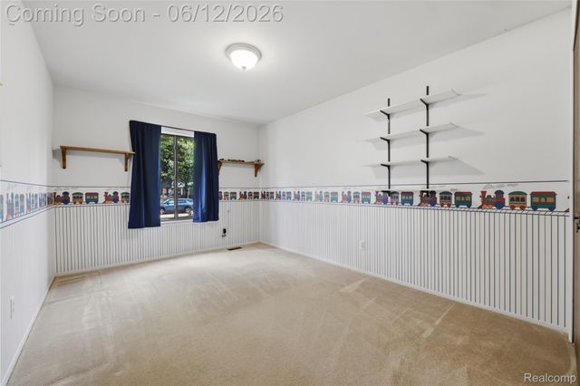 640 Longfellow Drive, Troy, MI 48085