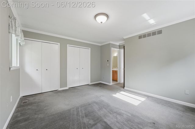 640 Longfellow Drive, Troy, MI 48085