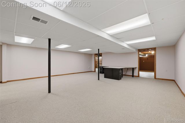 640 Longfellow Drive, Troy, MI 48085
