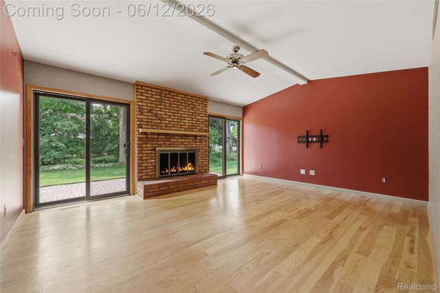 640 Longfellow Drive, Troy, MI 48085