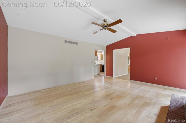 640 Longfellow Drive, Troy, MI 48085
