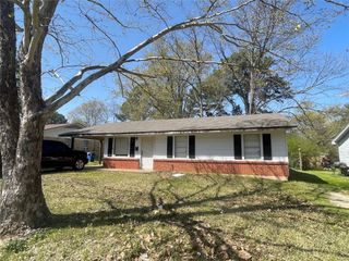 2632 Lola Lane, Shreveport, LA 71118