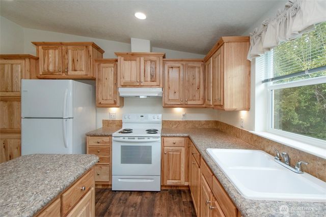 285 Bon Jon View Way, Sequim, WA 98382