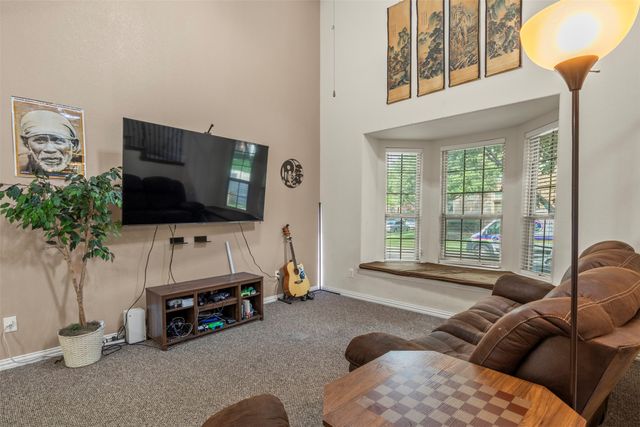 8712 Iron Horse Drive, Irving, TX 75063