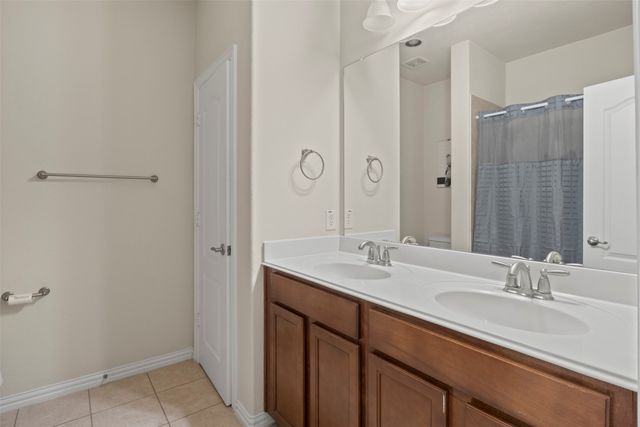 8712 Iron Horse Drive, Irving, TX 75063