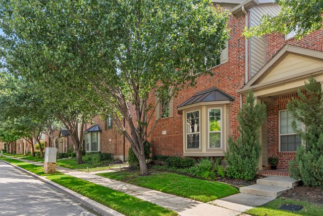8712 Iron Horse Drive, Irving, TX 75063