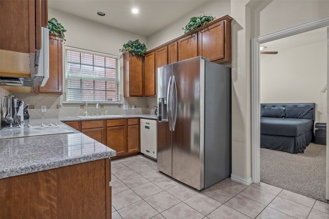 8712 Iron Horse Drive, Irving, TX 75063