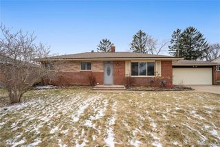 1339 Edgeorge Street, Waterford, MI 48327