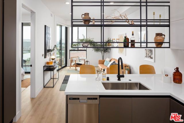 3833 Dunn 406, Culver City, CA 90232