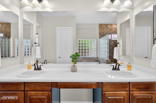 4150 E Beechnut Place, Chandler, AZ 85249